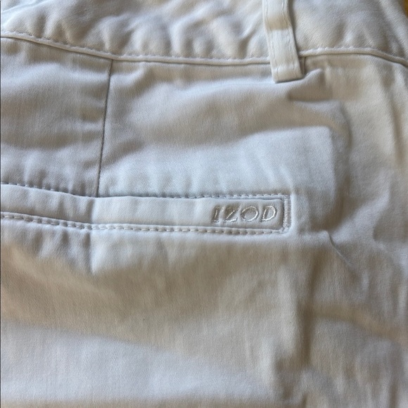 IZOD Women's White Shorts size 8 - Picture 4 of 10